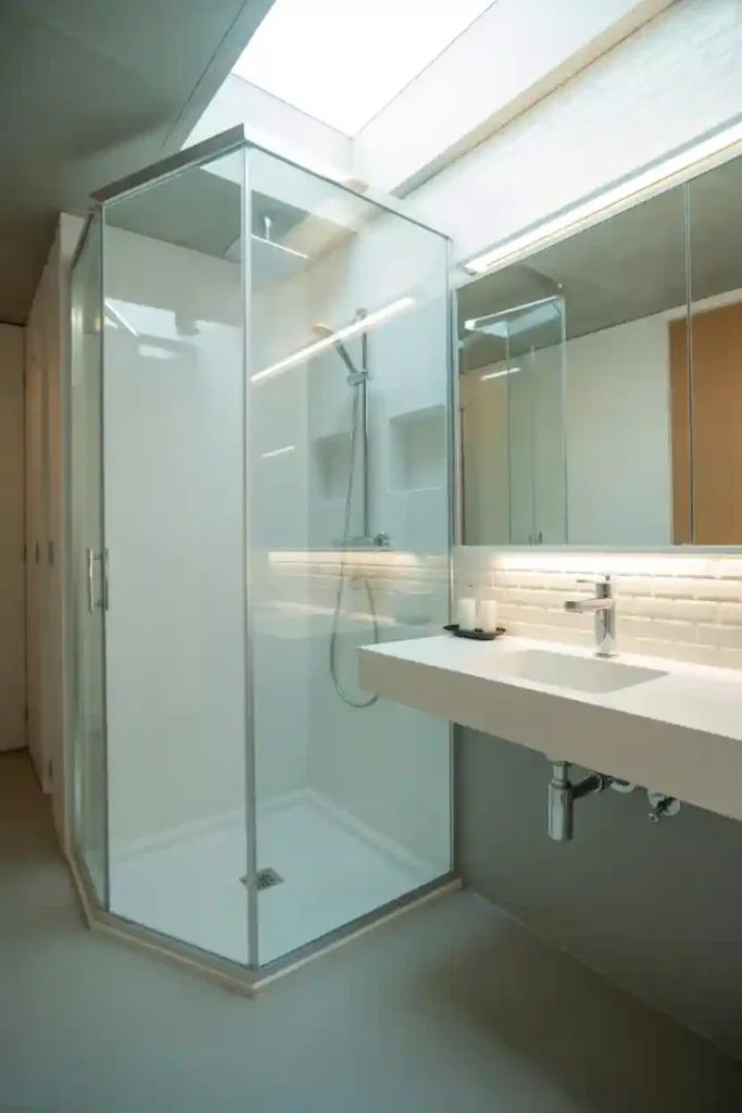 Clever Bathroom Layouts